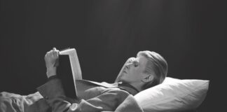 Τα αγαπημένα βιβλία του David Bowie (και πού θα τα βρεις!) Τα αγαπημένα βιβλία του David Bowie (και πού θα τα βρεις!)